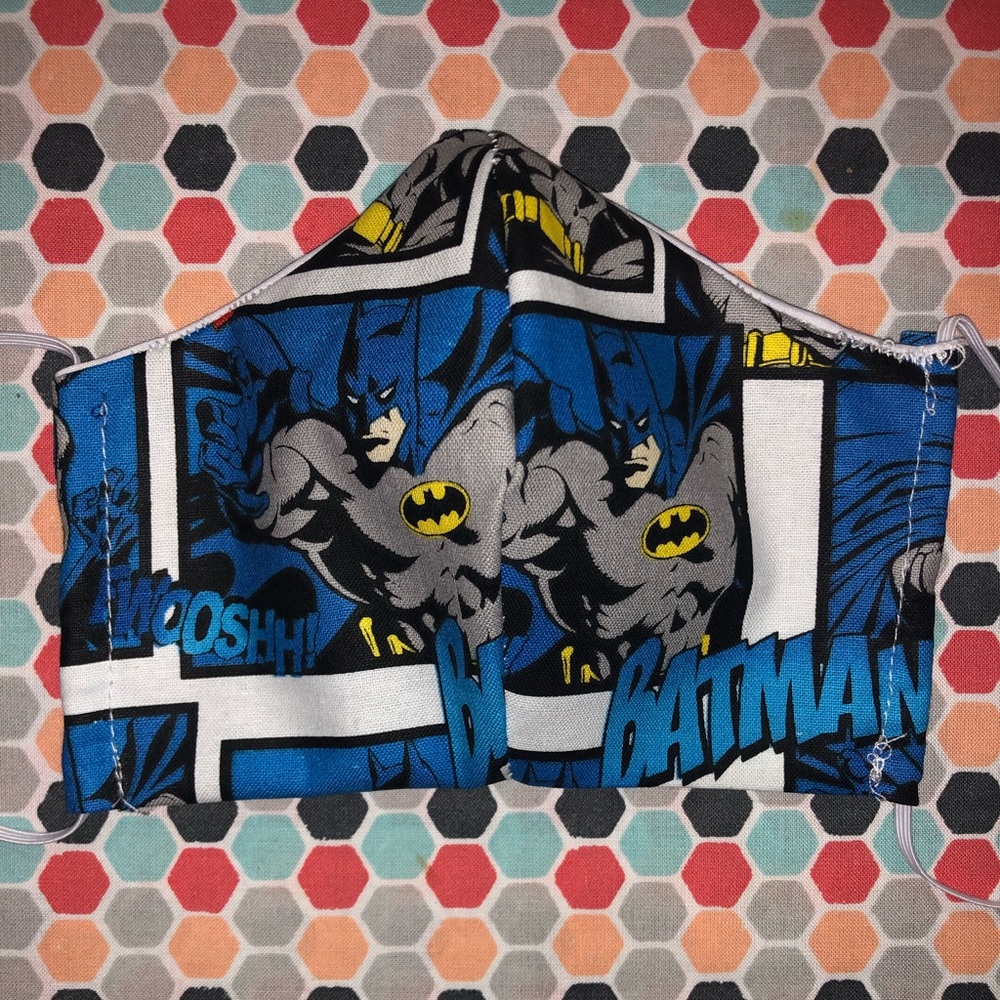 Batman Mask - Picture 2 of 3